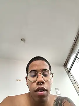 Snapshot of THEGOATHL chatting on October 2025 08:29:02 PM THEGOATHL online show from October 2025 08:29:02 PM