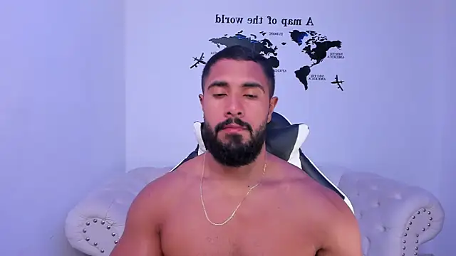 Snapshot of Santiago_huntt chatting on September 2025 08:42:02 PM Santiago huntt online show from September 2025 08:42:02 PM