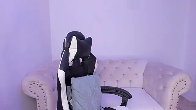 Santiago huntt online show from October 2025 08:09:02 PM