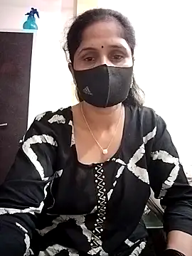 Snapshot of priyancyfun chatting on October 2025 04:38:02 PM priyancyfun online show from October 2025 04:38:02 PM