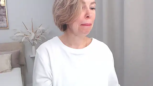 AnnyUBright online show from January 2025 01:37:02 PM