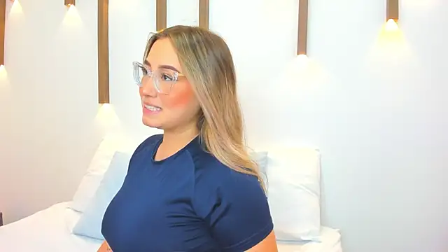 Snapshot of antonella_cutie_ chatting on February 2025 12:11:01 PM antonella cutie online show from February 2025 12:11:01 PM