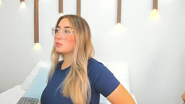 Snapshot of antonella_cutie_ chatting on February 2025 03:16:01 PM antonella cutie online show from February 2025 03:16:01 PM