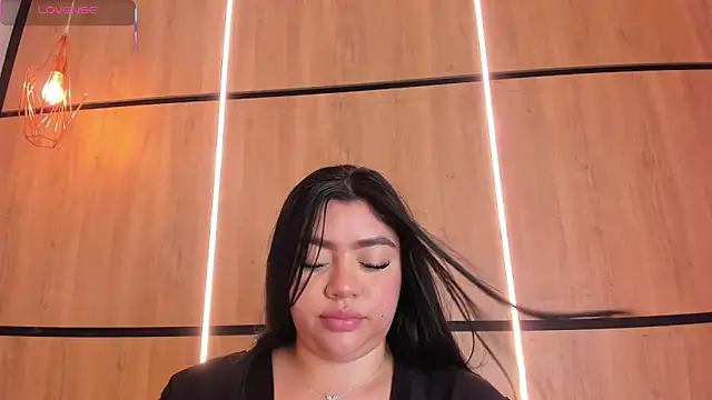 ashlyn parker online show from November 2025 08:55:01 PM