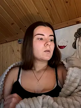 mewKate online show from November 2025 01:35:02 PM