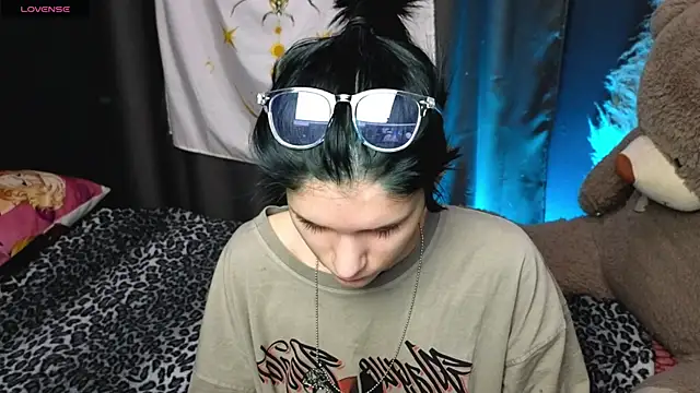 Snapshot of Hyeon_Jin chatting on January 2025 08:25:02 PM Hyeon Jin online show from January 2025 08:25:02 PM