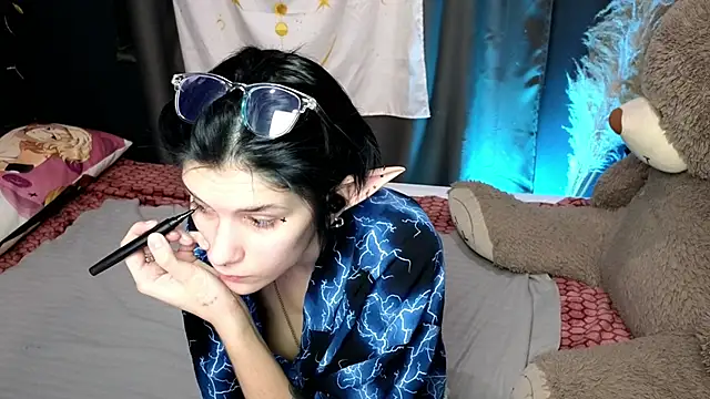 Snapshot of Hyeon_Jin chatting on January 2025 08:58:02 PM Hyeon Jin online show from January 2025 08:58:02 PM