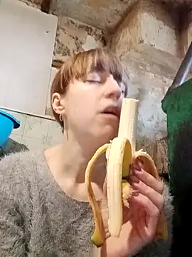 Snapshot of Calibers2932 chatting on February 2025 01:30:02 PM Calibers2932 online show from February 2025 01:30:02 PM