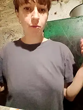 Snapshot of Calibers2932 chatting on October 2025 08:42:01 PM Calibers2932 online show from October 2025 08:42:01 PM