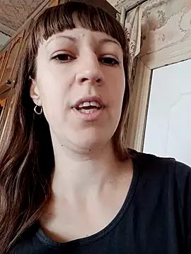 Snapshot of Calibers2932 chatting on November 2025 09:22:01 AM Calibers2932 online show from November 2025 09:22:01 AM