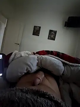 Snapshot of Gaditannus40 chatting on February 2025 08:43:02 AM Gaditannus40 online show from February 2025 08:43:02 AM