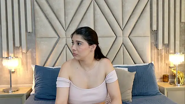 MilaRux online show from March 2025 05:18:02 PM