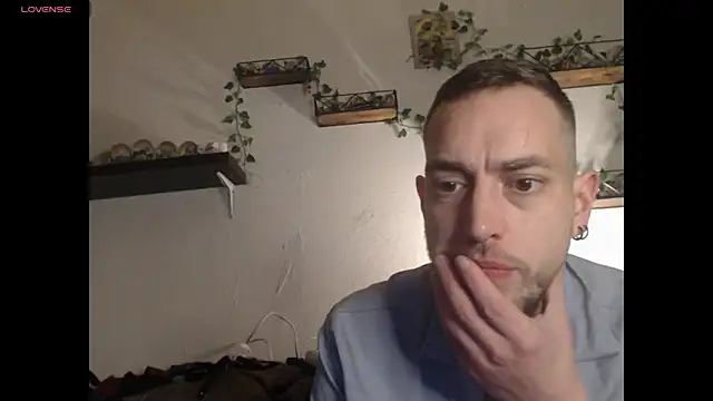 Snapshot of wawarruis chatting on March 2025 09:04:02 PM wawarruis online show from March 2025 09:04:02 PM