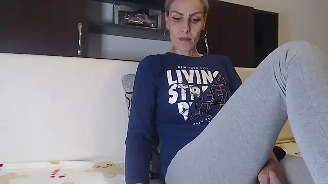 AshlineKatte online show from September 2025 06:23:02 PM