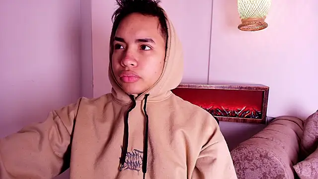 AlecLightwood  online show from December 2025 05:14:01 AM