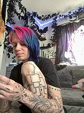 trashbrat online show from May 2026 08:17:02 PM