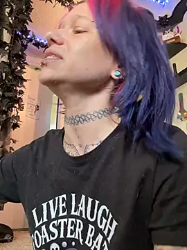 trashbrat online show from May 2026 08:17:02 PM