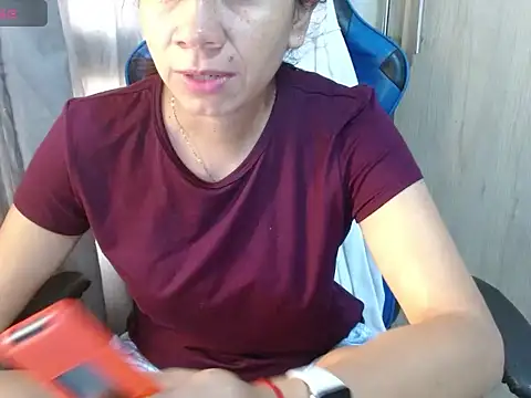 Danielagomez33 online show from June 2026 12:15:01 PM