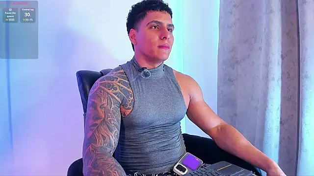 Maximoscott online show from March 2025 08:29:02 PM