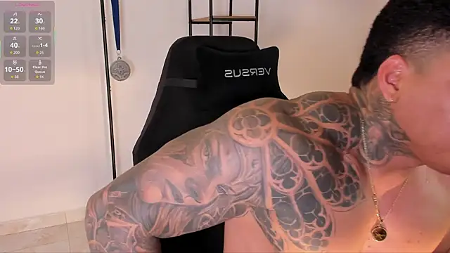 Maximoscott online show from September 2025 01:27:01 AM