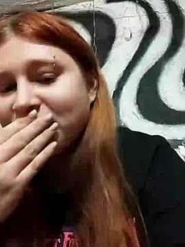 Edyth Helen online show from January 2025 08:00:01 PM