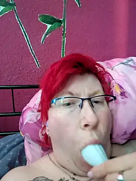 Snapshot of KleeneHeidi411 chatting on March 2025 02:15:02 PM KleeneHeidi411 online show from March 2025 02:15:02 PM