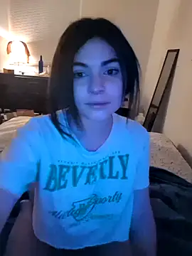 Snapshot of makemesmiley chatting on December 2025 10:32:01 AM makemesmiley online show from December 2025 10:32:01 AM