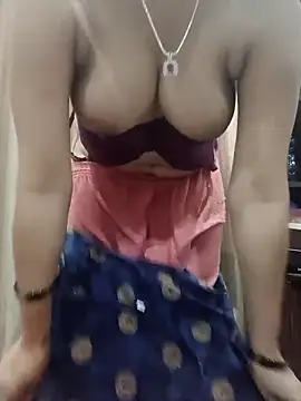 karishma kappur online show from November 2025 09:09:01 AM