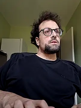 Snapshot of littlehairyman chatting on March 2025 10:45:02 AM littlehairyman online show from March 2025 10:45:02 AM