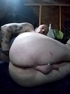 Snapshot of jayjay198080 chatting on January 2025 11:58:01 PM jayjay198080 online show from January 2025 11:58:01 PM