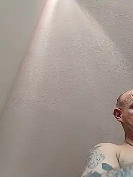 Snapshot of jayjay198080 chatting on March 2025 08:21:02 PM jayjay198080 online show from March 2025 08:21:02 PM