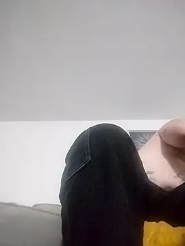 Snapshot of jayjay198080 chatting on March 2025 06:41:02 AM jayjay198080 online show from March 2025 06:41:02 AM