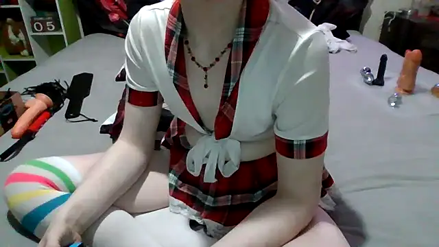 AverageRose online show from February 2025 09:47:02 AM