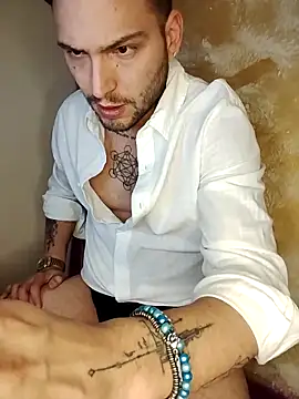 Snapshot of alegian chatting on February 2026 04:44:01 PM alegian online show from February 2026 04:44:01 PM