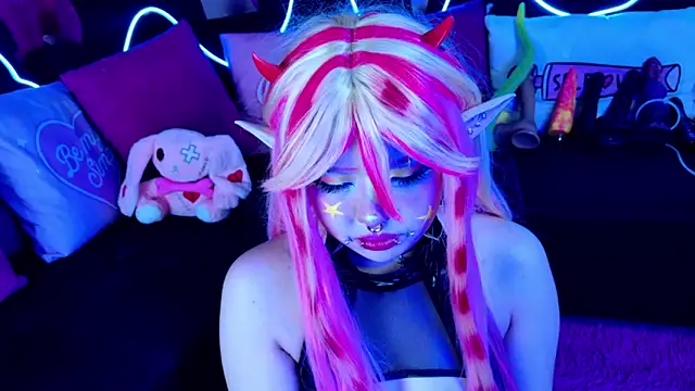 LaytonBox online show from September 2025 01:45:02 PM