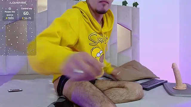 Snapshot of Axel_tay chatting on February 2025 05:58:01 AM Axel tay online show from February 2025 05:58:01 AM