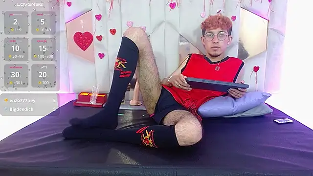 Snapshot of Axel_tay chatting on February 2025 06:39:01 AM Axel tay online show from February 2025 06:39:01 AM