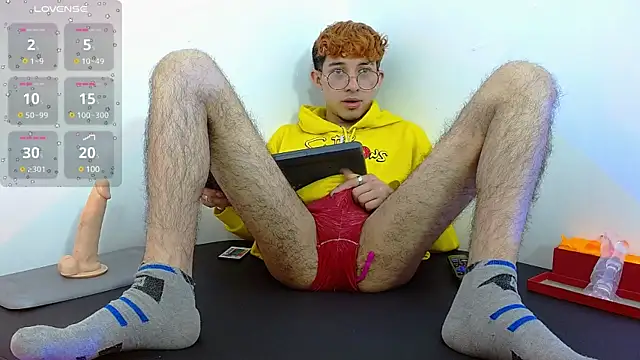 Snapshot of Axel_tay chatting on March 2025 03:35:02 AM Axel tay online show from March 2025 03:35:02 AM