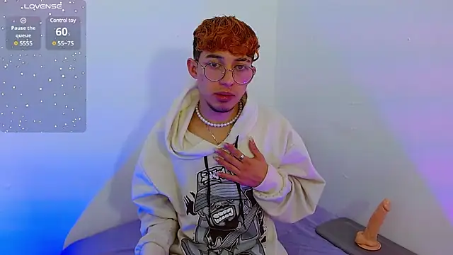 Snapshot of Axel_tay chatting on March 2025 03:12:01 AM Axel tay online show from March 2025 03:12:01 AM