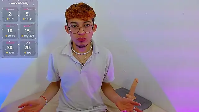 Snapshot of Axel_tay chatting on March 2025 03:32:02 AM Axel tay online show from March 2025 03:32:02 AM