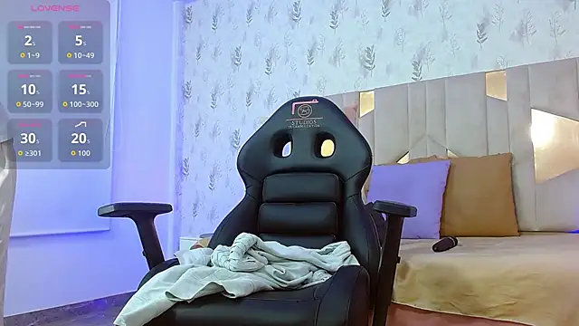 Snapshot of Axel_tay chatting on October 2025 03:37:02 AM Axel tay online show from October 2025 03:37:02 AM