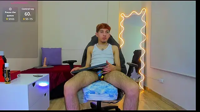 Snapshot of Axel_tay chatting on October 2025 03:49:02 AM Axel tay online show from October 2025 03:49:02 AM