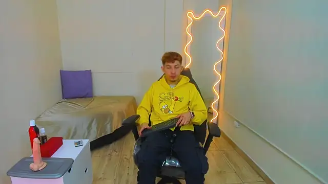 Snapshot of Axel_tay chatting on October 2025 03:36:02 AM Axel tay online show from October 2025 03:36:02 AM