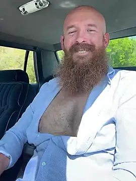 Snapshot of 32XRedBeard chatting on March 2025 05:11:02 PM 32XRedBeard online show from March 2025 05:11:02 PM