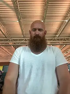 Snapshot of 32XRedBeard chatting on March 2025 01:40:02 PM 32XRedBeard online show from March 2025 01:40:02 PM