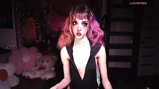 Snapshot of Ink__pleasure chatting on May 2026 10:48:01 PM Ink pleasure online show from May 2026 10:48:01 PM