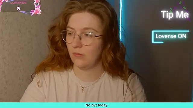Snapshot of LesyaOxi chatting on January 2025 05:53:02 AM LesyaOxi online show from January 2025 05:53:02 AM