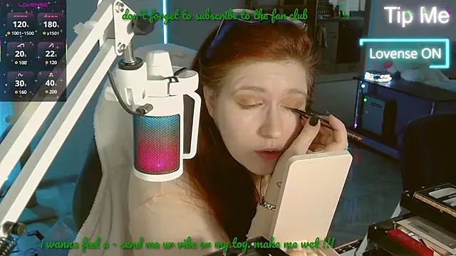 Snapshot of LesyaOxi chatting on March 2025 06:46:01 AM LesyaOxi online show from March 2025 06:46:01 AM
