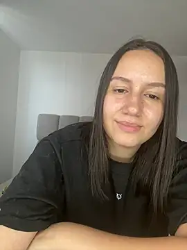Snapshot of Jullya_x chatting on June 2026 09:36:02 PM Jullya x online show from June 2026 09:36:02 PM