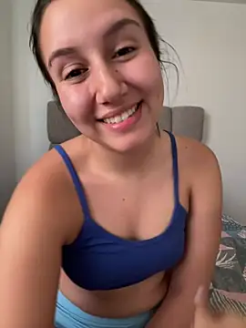 Snapshot of Jullya_x chatting on July 2026 09:39:01 PM Jullya x online show from July 2026 09:39:01 PM